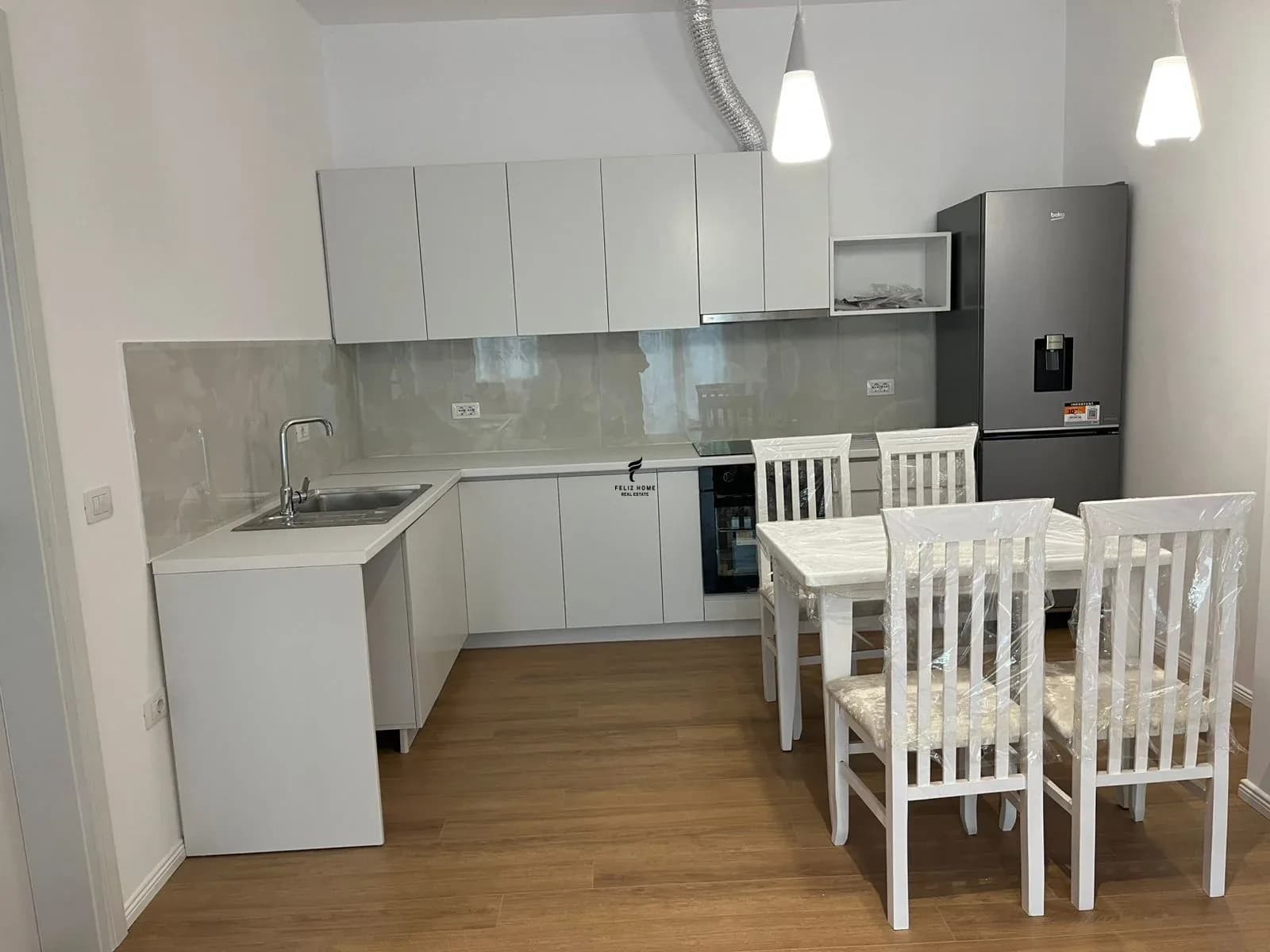 APARTAMENT ME QERA 1+1 ALI DEMI 45.000 LEKE 2