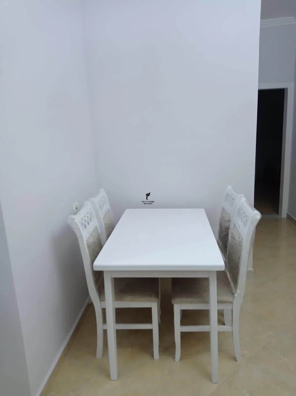 APARTAMENT ME QERA 2+1 PORCELAN 52.000 LEKE 3