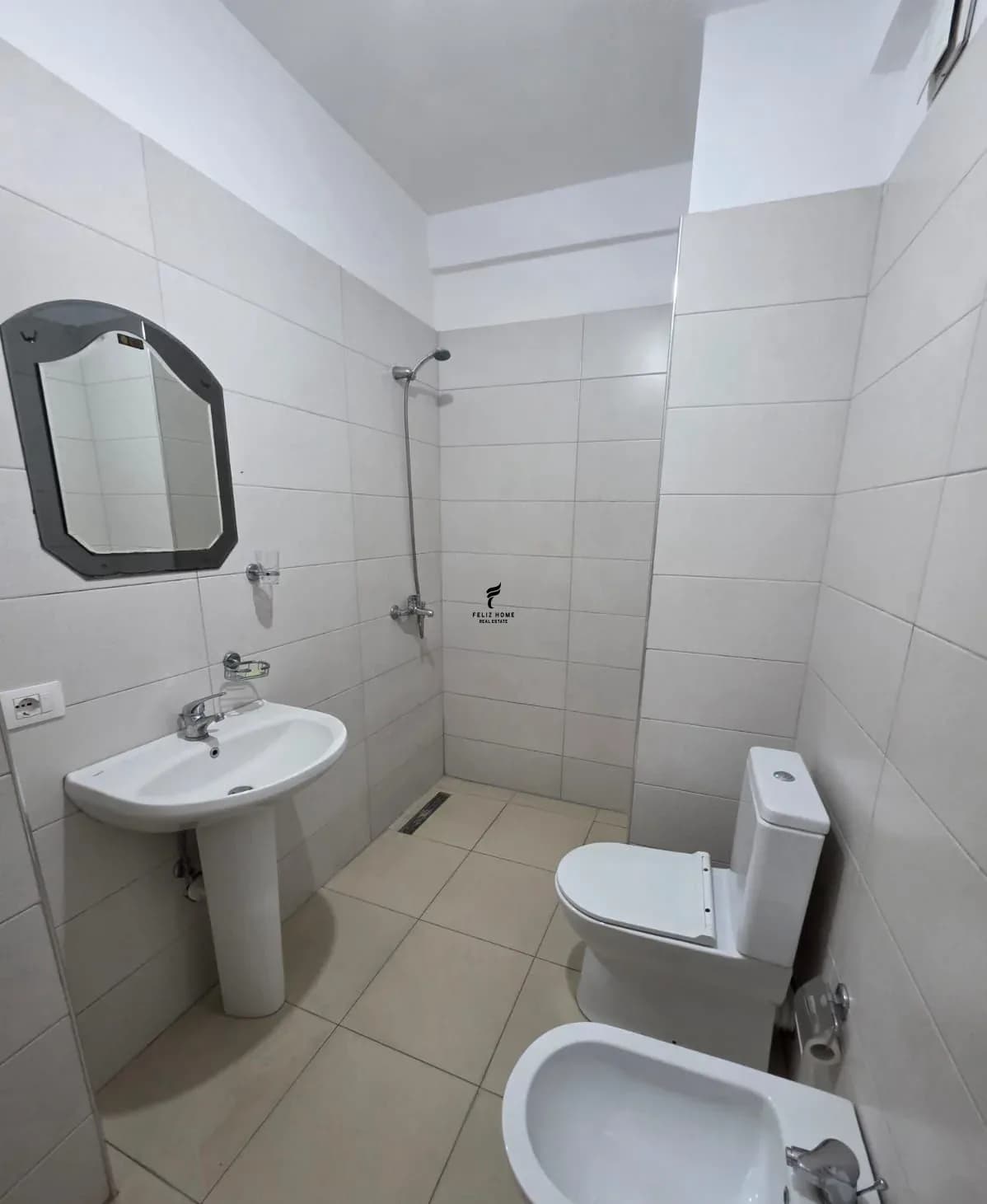 APARTAMENT ME QERA 2+1 ASTIR 45.000 LEKE 4