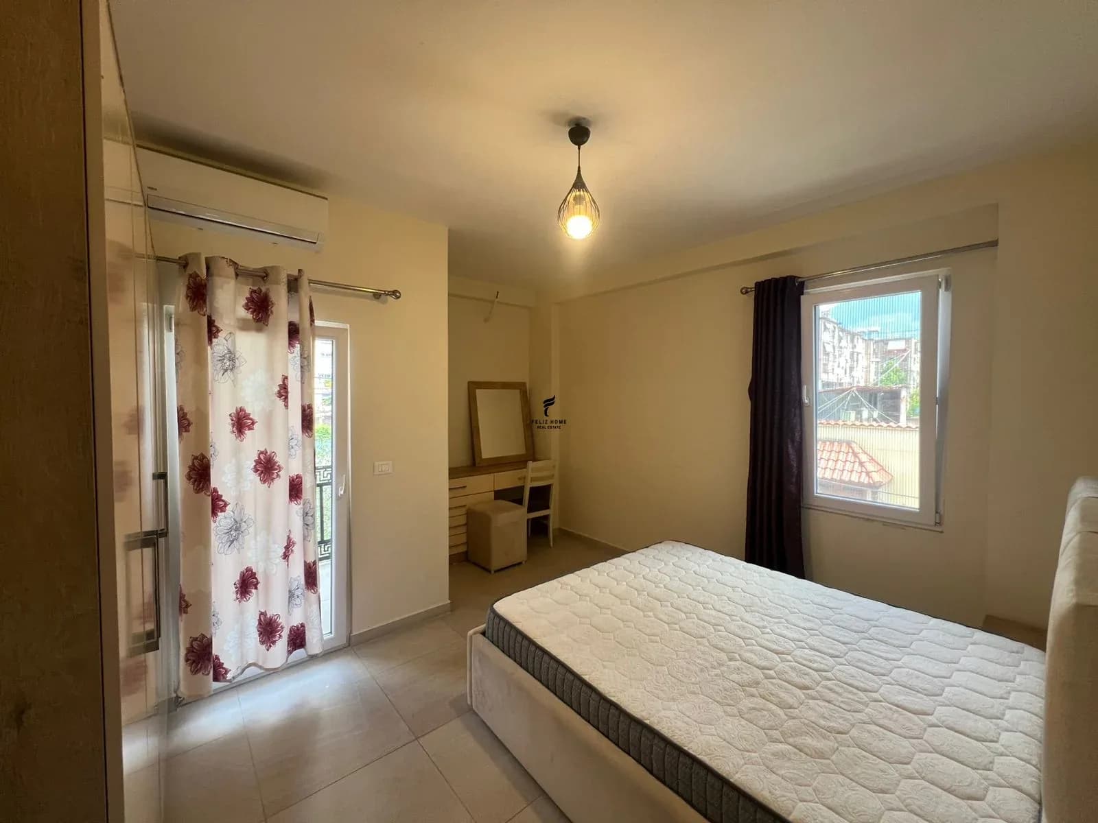 APARTAMENT ME QERA 1+1 SHKOLLA E BASHKUAR 45.000 LEKE 2