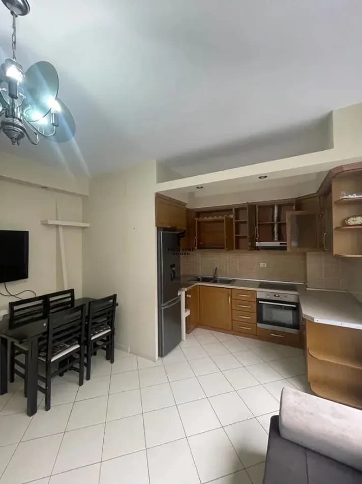 APARTAMENT ME QERA 2+1 ASTIR 45.000 LEKE 2