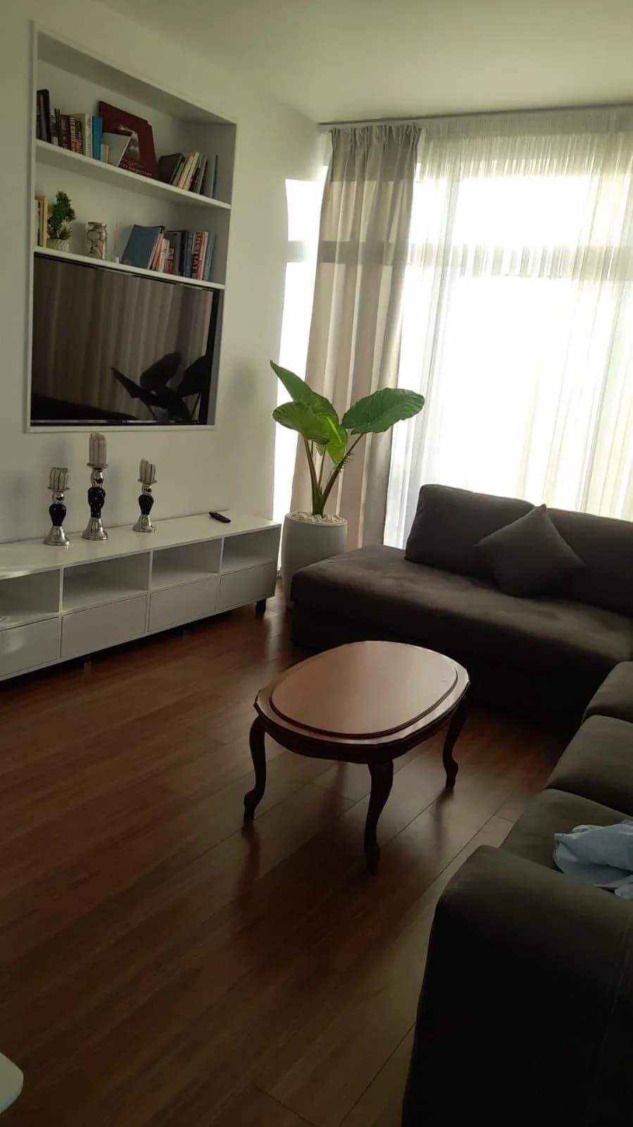 SHITET VILE 360 M2 ALI DEM 780.000 EURO