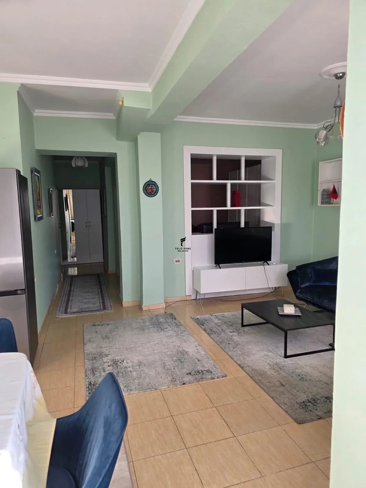 APARTAMENT ME QERA 2+1 ISH TREGU ELEKTRIK 65.000 LEKE 2