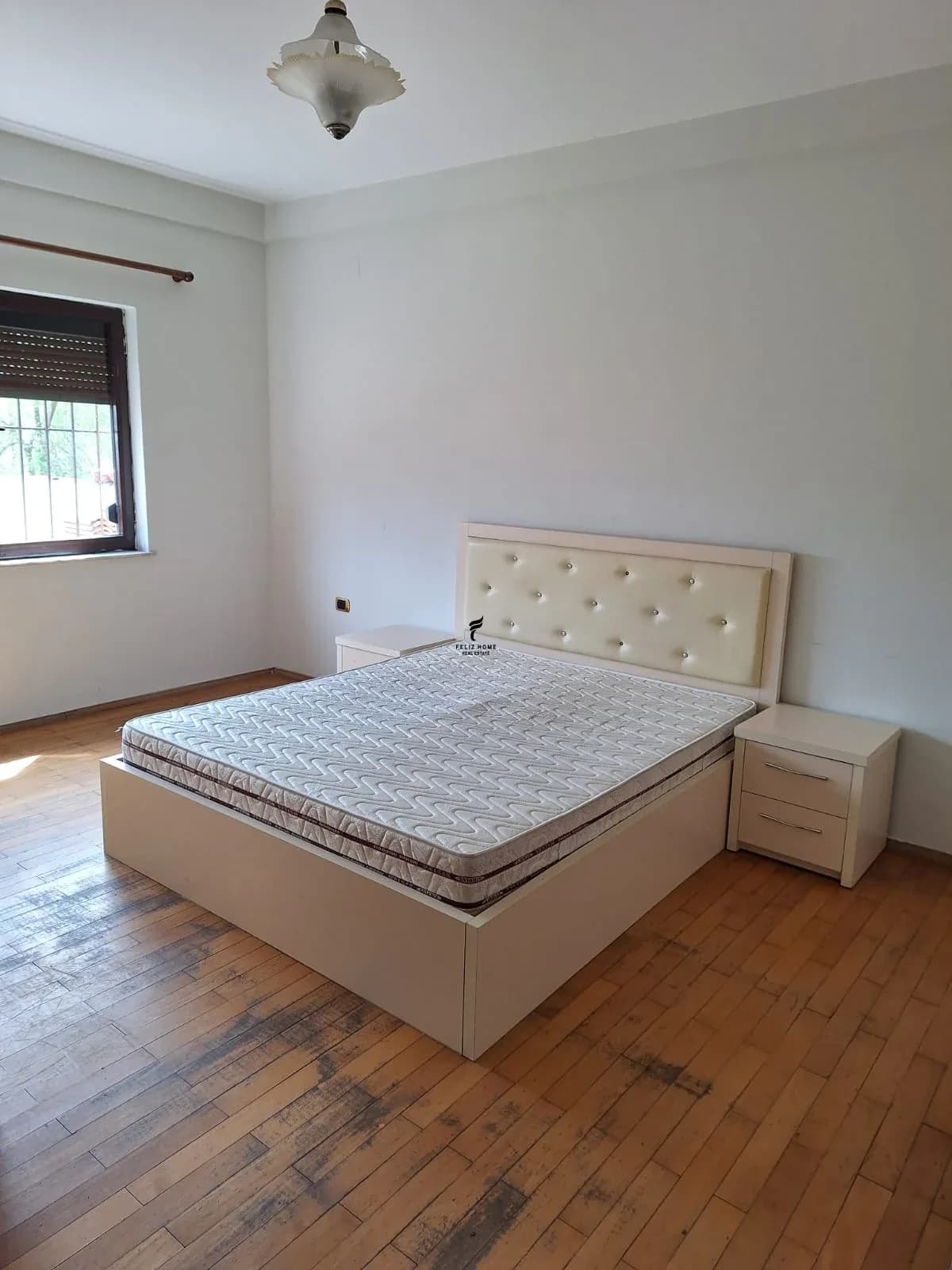 SHITET APARTAMENT 3+1 XHAMLLIK 189.000 EURO 2