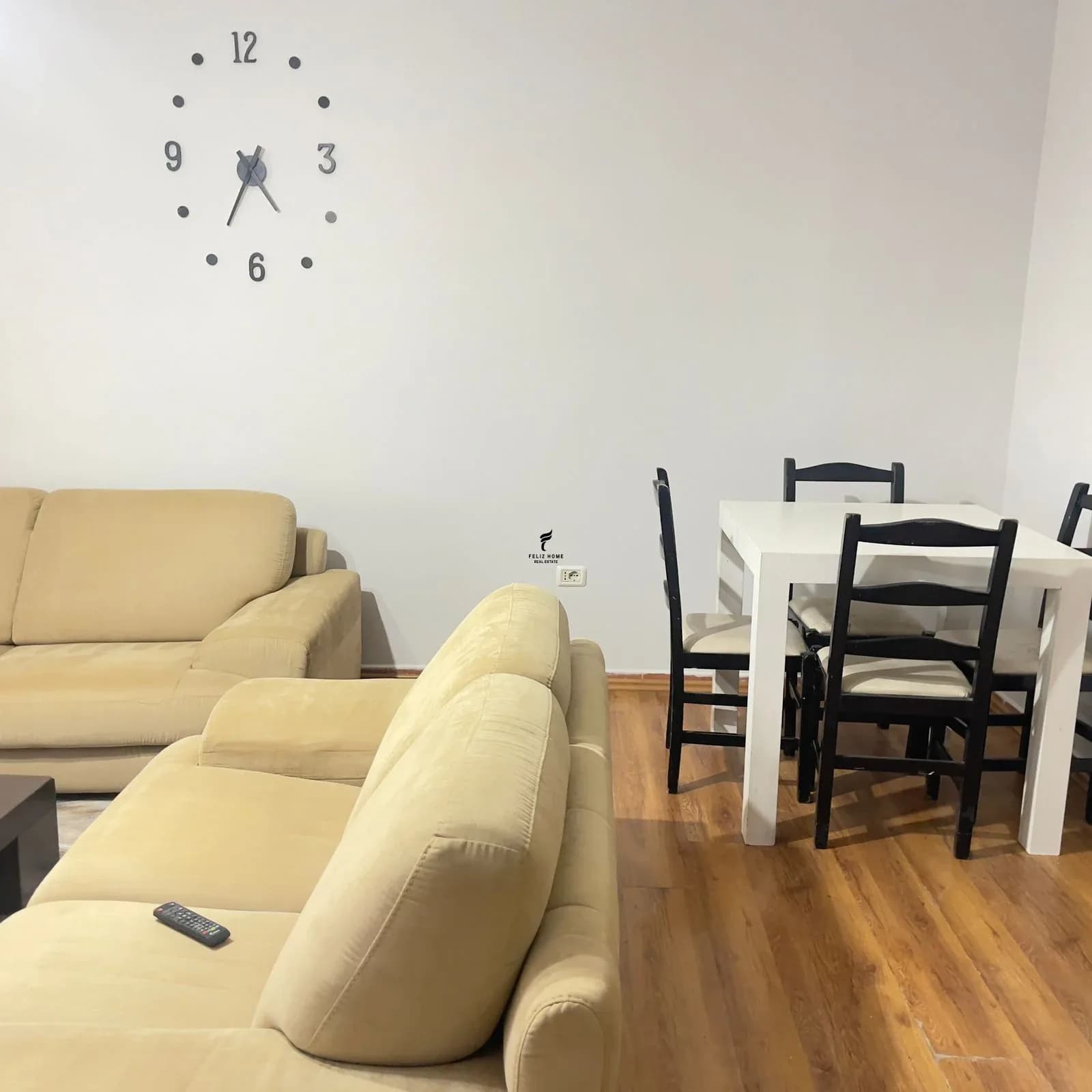 APARTAMENT ME QERA 1+1 XHAMLLIK 50.000 LEKE 2
