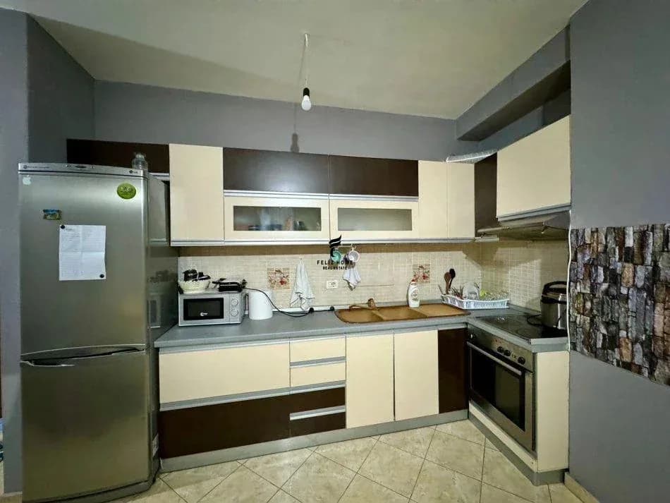 APARTAMENT ME QERA 1+1 ASTIR 45.000 LEKE 3