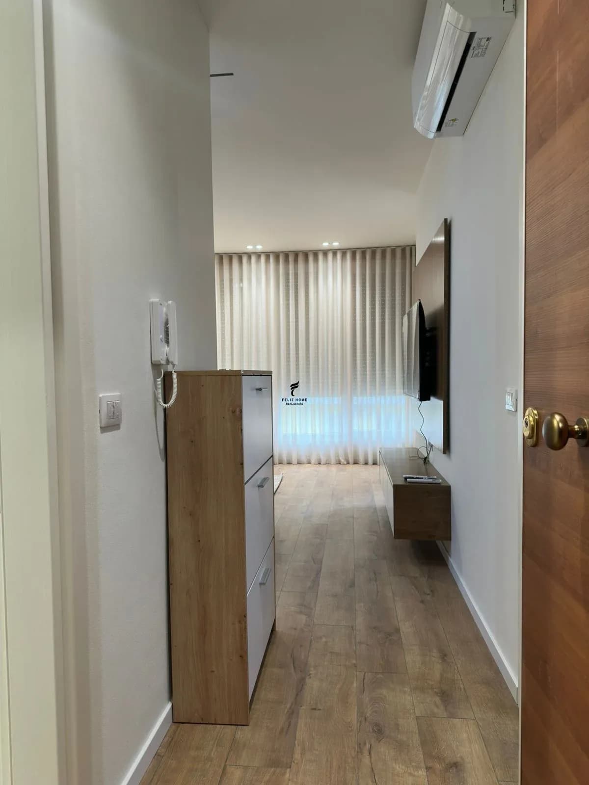 APARTAMENT ME QERA 1+1 BULEVARDI I RI 60.000 LEKE 4