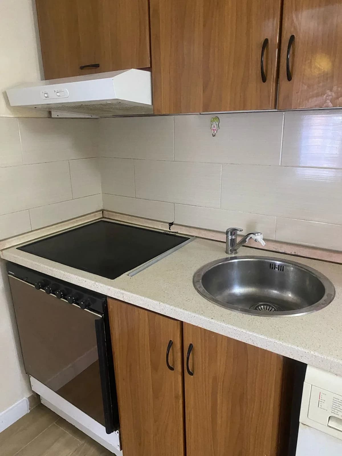 APARTAMENT ME QERA 1+1 MYSLYM SHYRI 50.000 LEKE 2