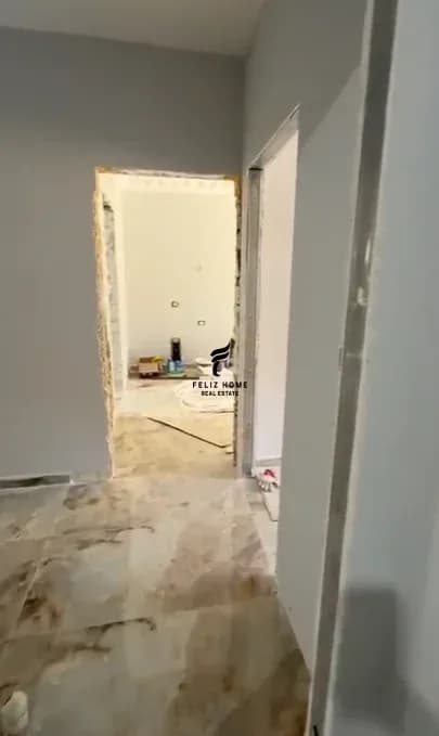 JEPEN 4 APARTAMENTE ME QERA ISH EKSPOZITA 240.000 LEKE 3