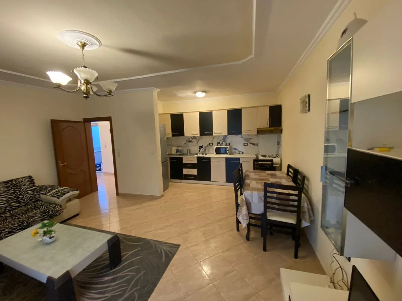 APARTAMENT ME QERA 2+1 MINE PEZA 65.000 LEKE 2