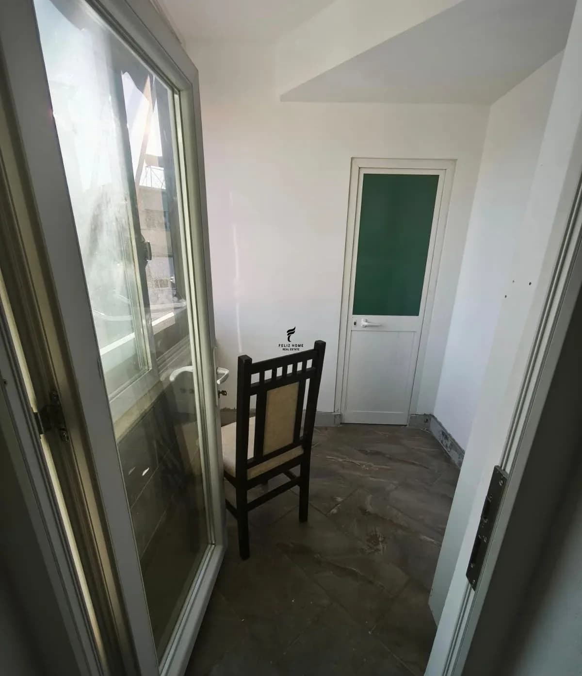 APARTAMENT ME QERA 2+1 VASIL SHANTO 70.000 LEKE 3