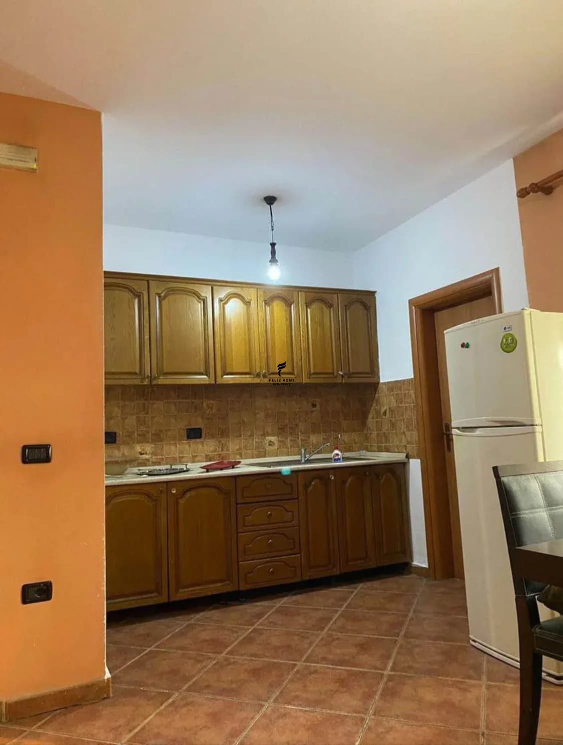 APARTAMENT ME QERA 3+1 BULEVARDI BAJRAM CURRI 55.000 LEKE 3