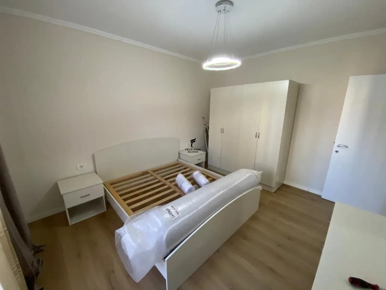 APARTAMENT ME QERA 2+1 MYSLYM SHYRI 65.000 LEKE 4