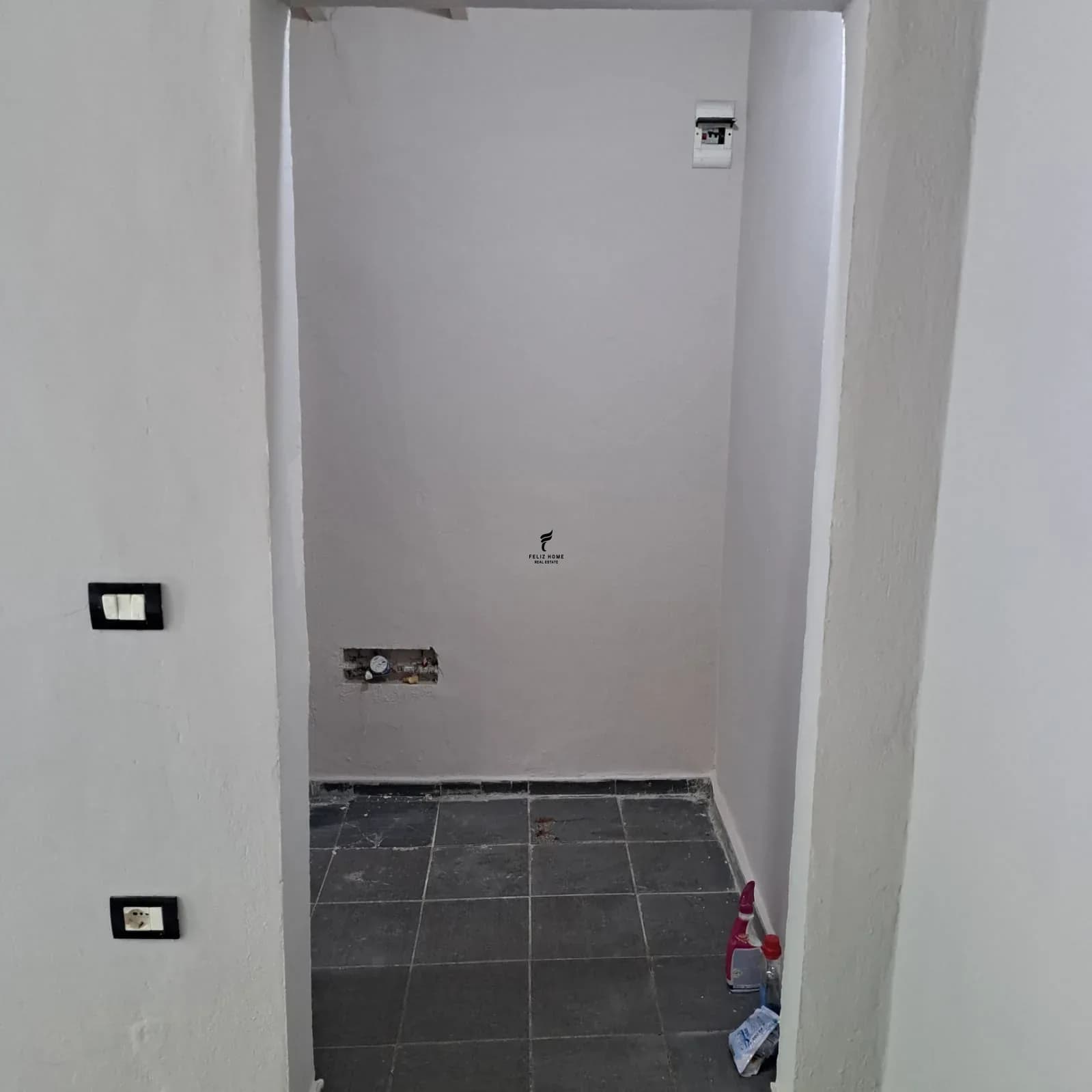 ZYRE ME QERA 20 M2 KOMUNA E PARISIT 50.000 LEKE