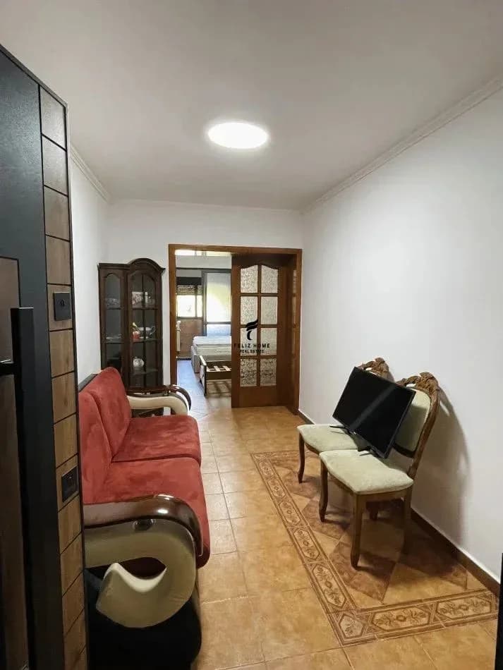 APARTAMENT ME QERA 1+1 21 DHJETORI 45.000 LEKE 1