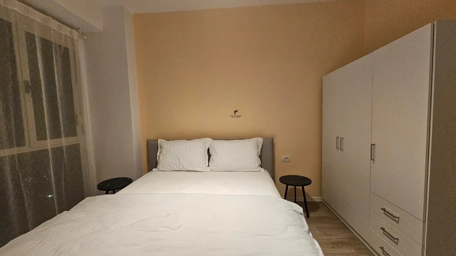 APARTAMENT 1+1 DHE GARSIONERE ME QERA BULEVARDI RI 150.000 LEKE 2