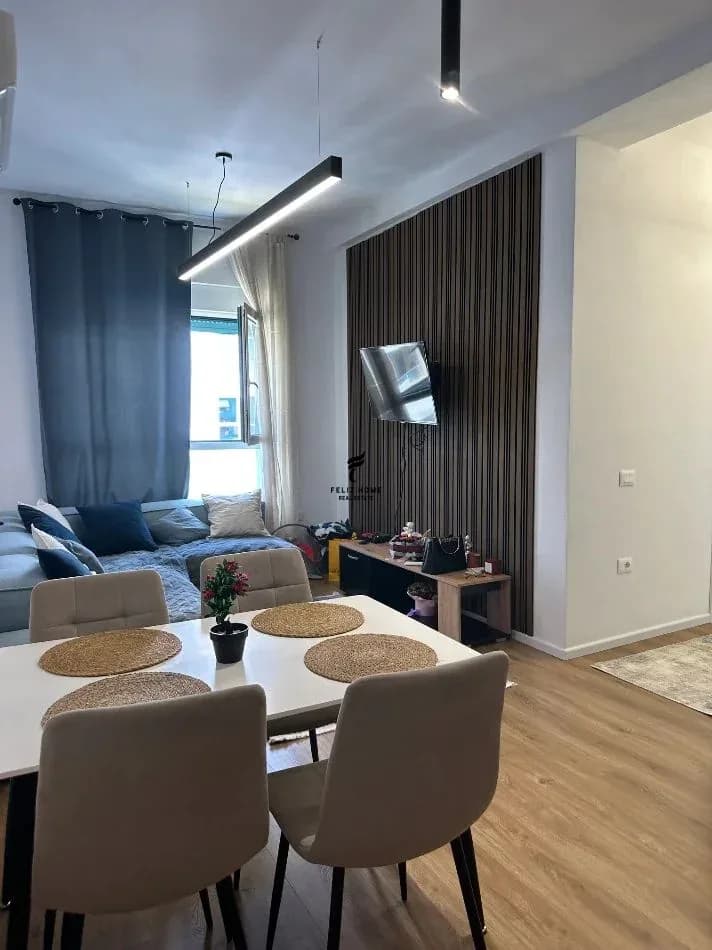 APARTAMENT ME QERA 2+1 ALI DEMI 60.000 LEKE 2