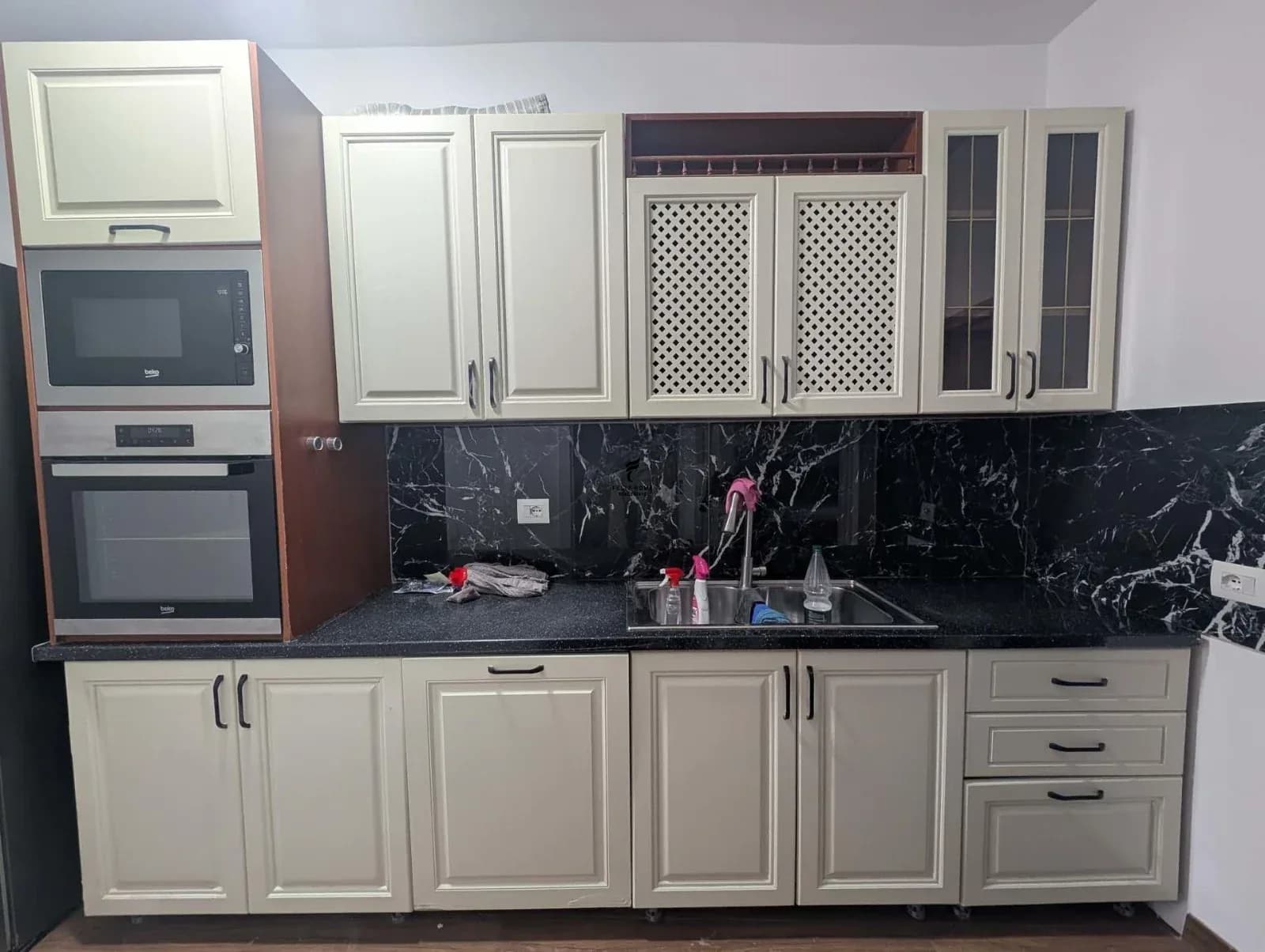 APARTAMENT ME QERA 2+1 ZOGU I ZI 70.000 LEKE 2