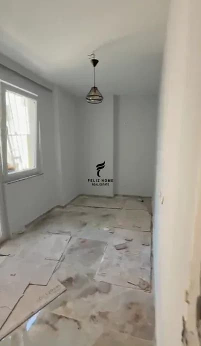 ZYRE ME QERA 160 M2 ISH EKSPOZITA 240.000 LEKE