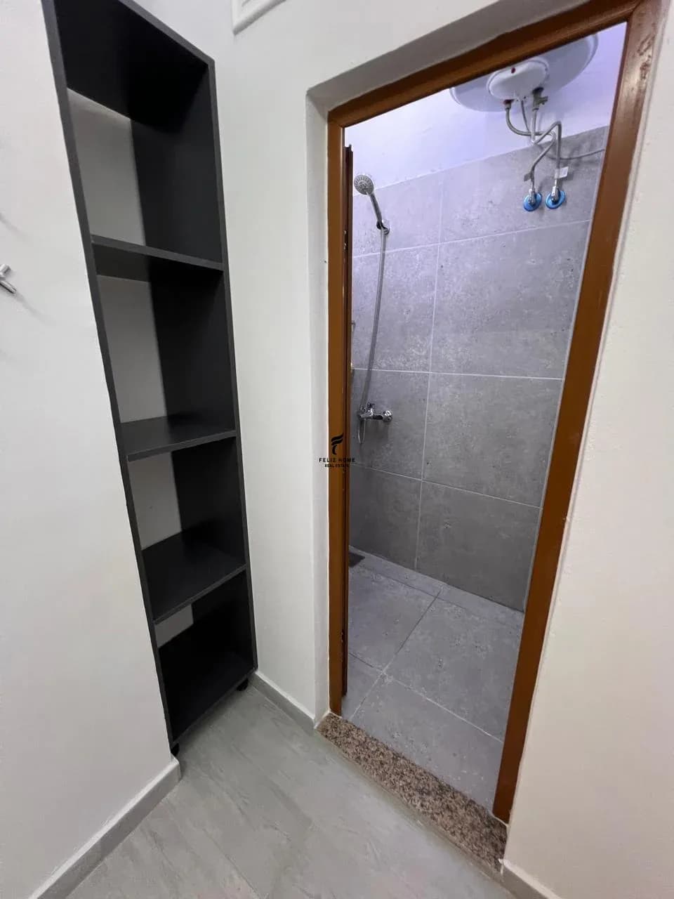 GARSONIEREN ME QERA 50 M2 ISH PARKU AUTOBUZEVE 40.000 LEKE 4