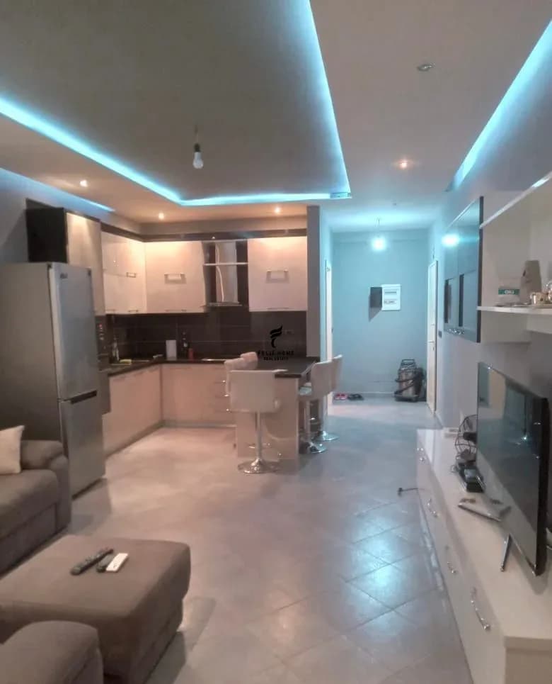 APARTAMENT ME QERA 2+1+2 ASTIR 50.000 LEKE