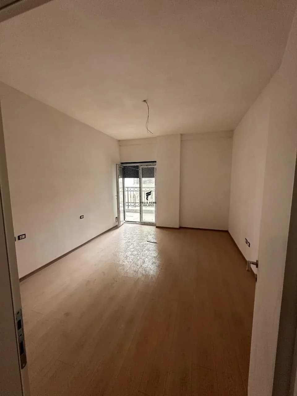 SHITET APARTAMENT 2+1+2 SAUK 205.000 EURO