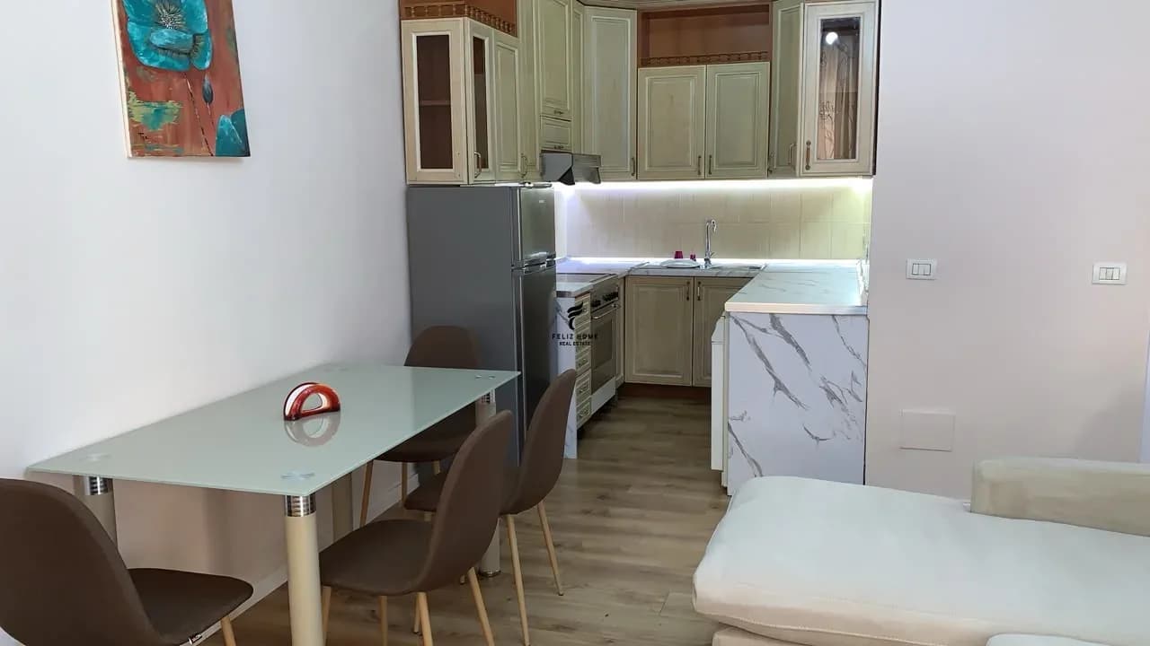 APARTAMENT ME QERA 2+1 VASIL SHANTO 65.000 LEKE 3