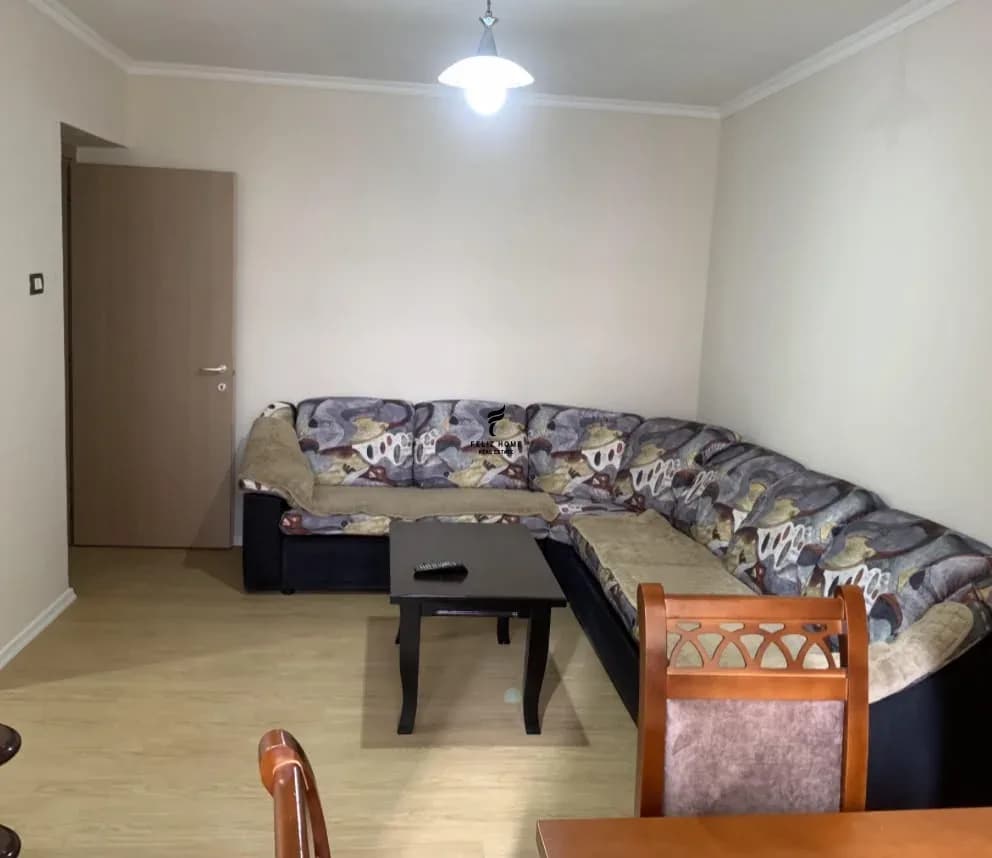 APARTAMENT ME QERA 1+1 QYTET STUDENTI 60.000 LEKE 1