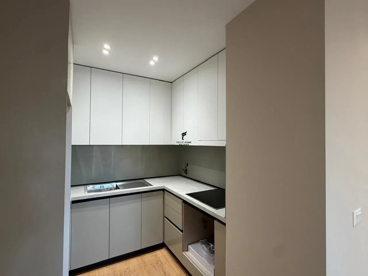 SHITET APARTAMENT 2+1 STACIONI I TRENIT 190.000 EURO 3