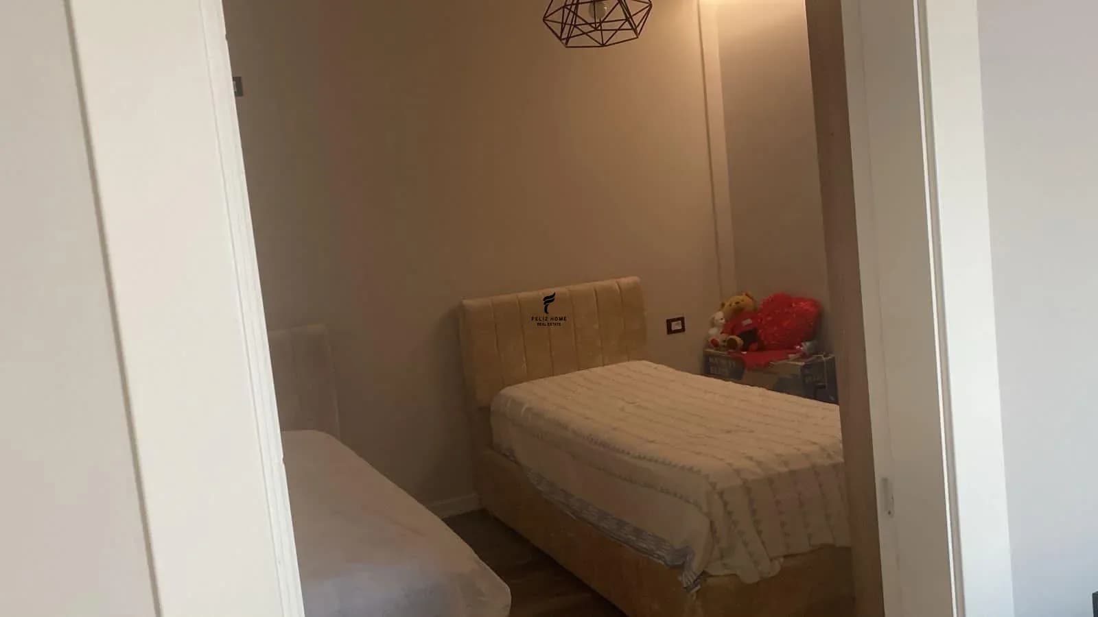 APARTAMENT ME QERA 1+1 PORCELAN 65.000 LEKE 4