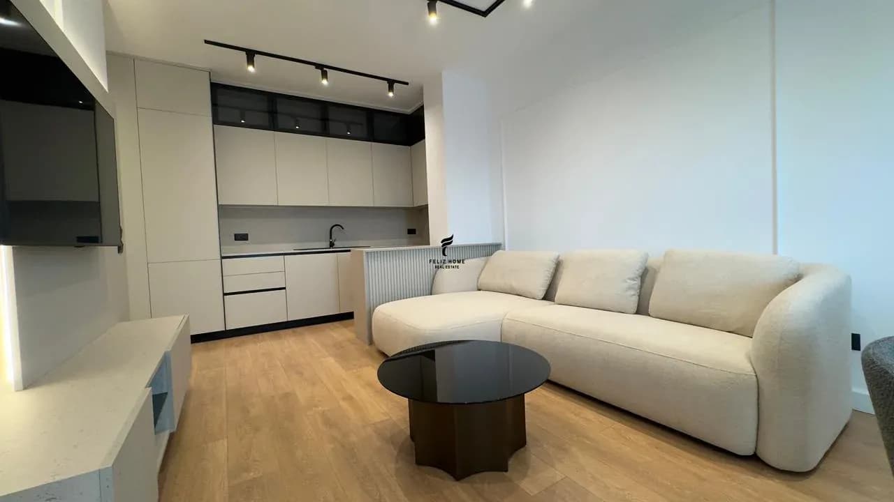 APARTAMENT ME QERA 1+1 PORCELAN 80.000 LEKE 3