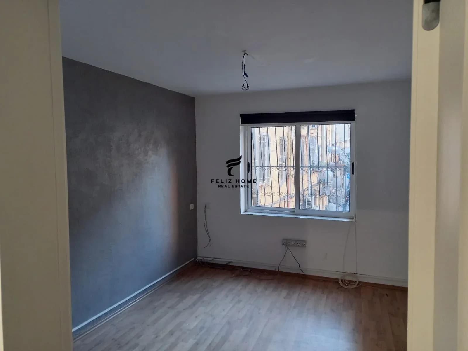 ZYRE ME QERA 120 M2 BLLOKU 800 EURO
