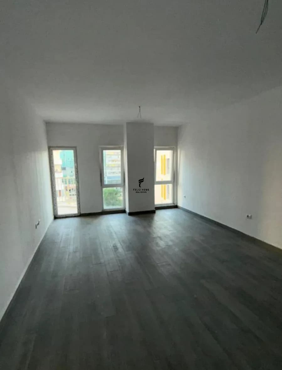ZYRE ME QERA 75 M2 ZOGU ZI 55.000 LEKE