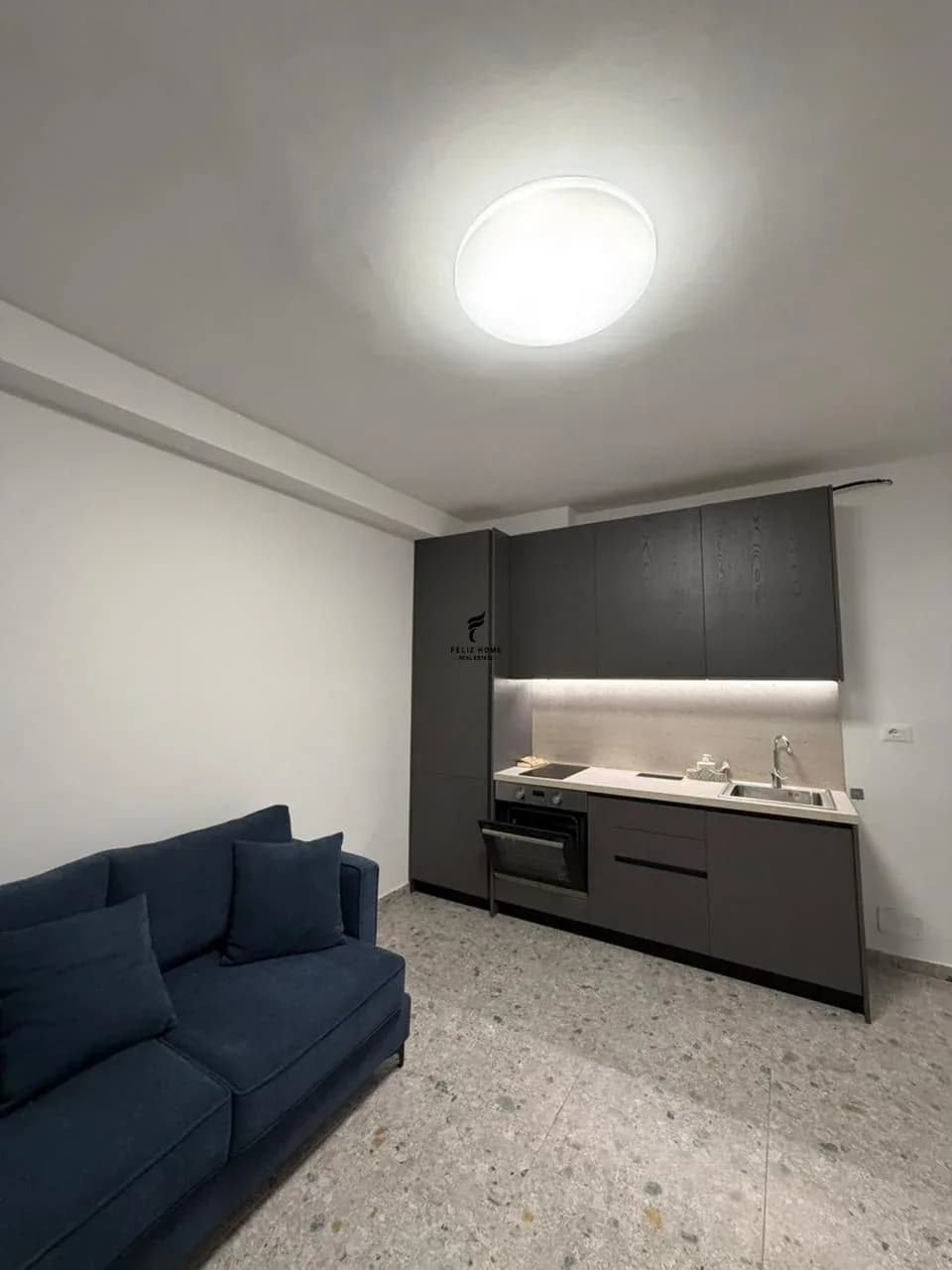 APARTAMENT ME QERA 1+1 STACIONI I TRENIT 45.000 LEKE 2