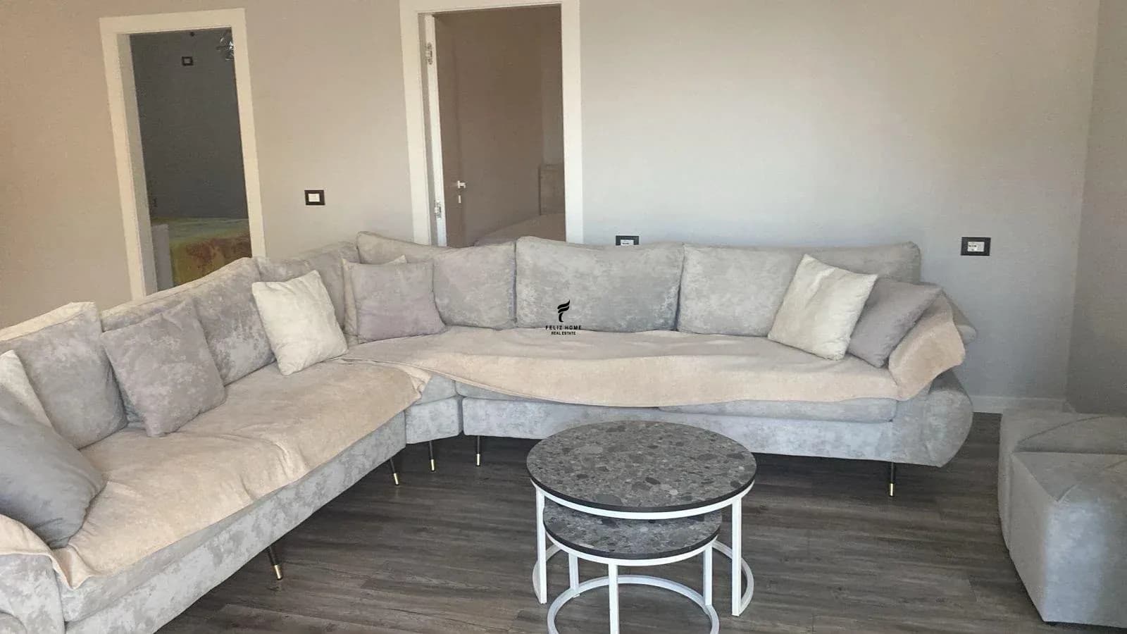 APARTAMENT ME QERA 1+1 PORCELAN 65.000 LEKE