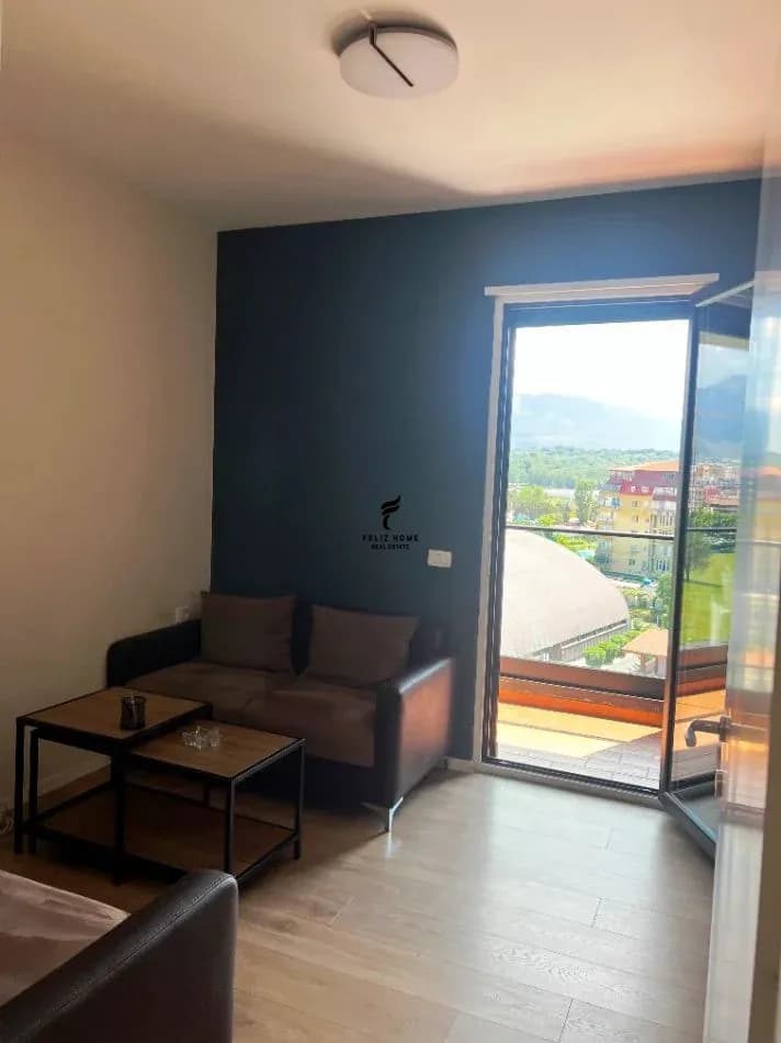 ZYRE ME QERA 100 M2 RRUGA E KOSOVAREVE 1.100 EURO