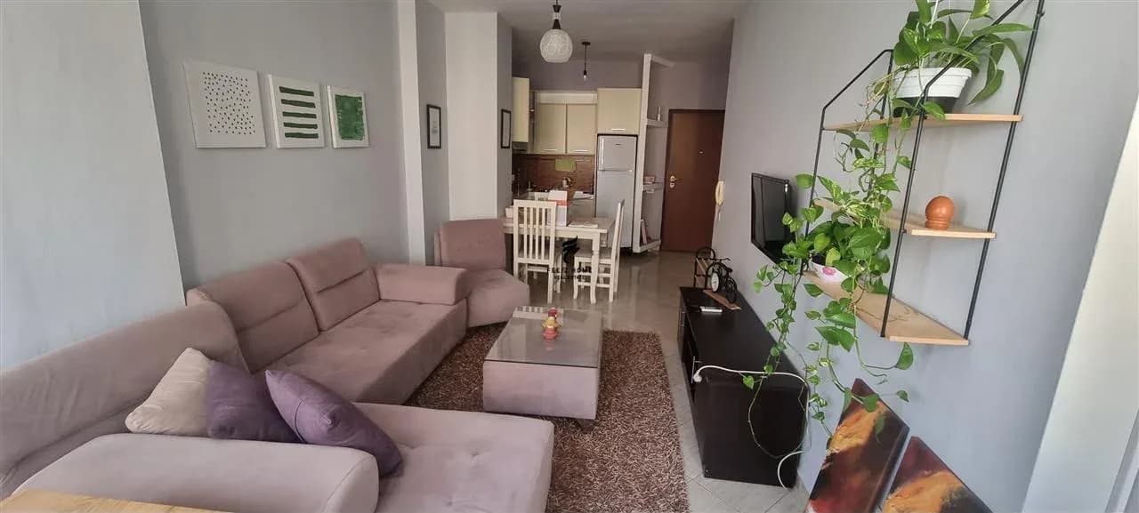 APARTAMENT ME QERA 1+1 SELVIA 600 EURO