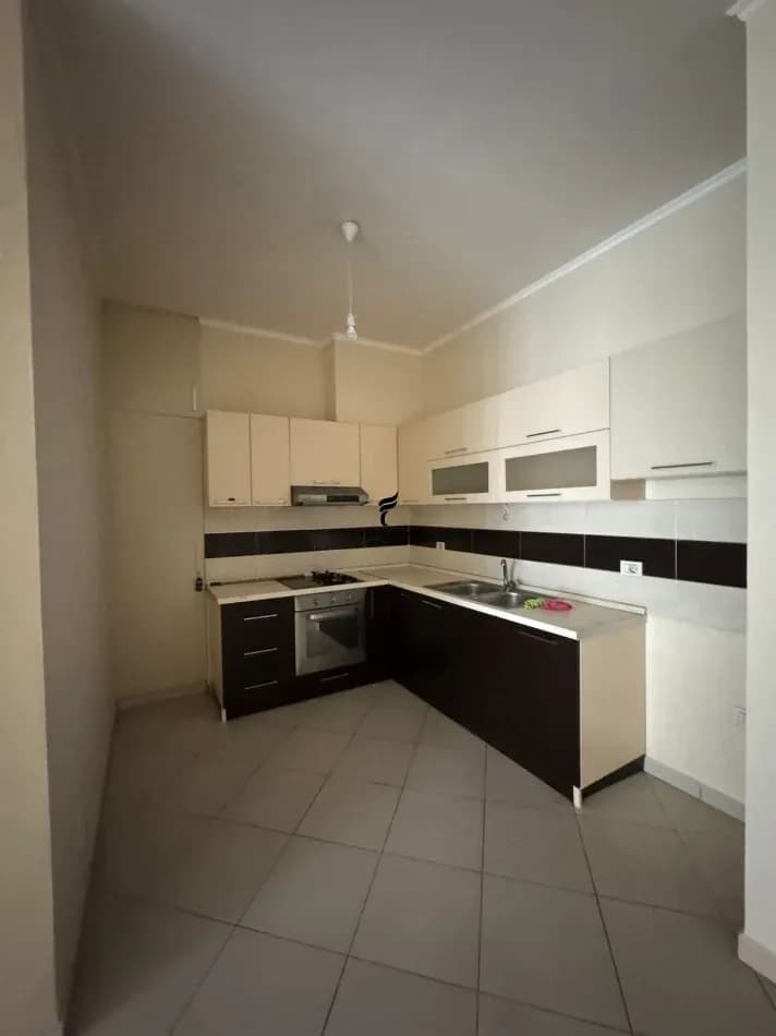 SHITET APARTAMENT 1+1 KOMUNA E PARISIT 216.000 EURO 2
