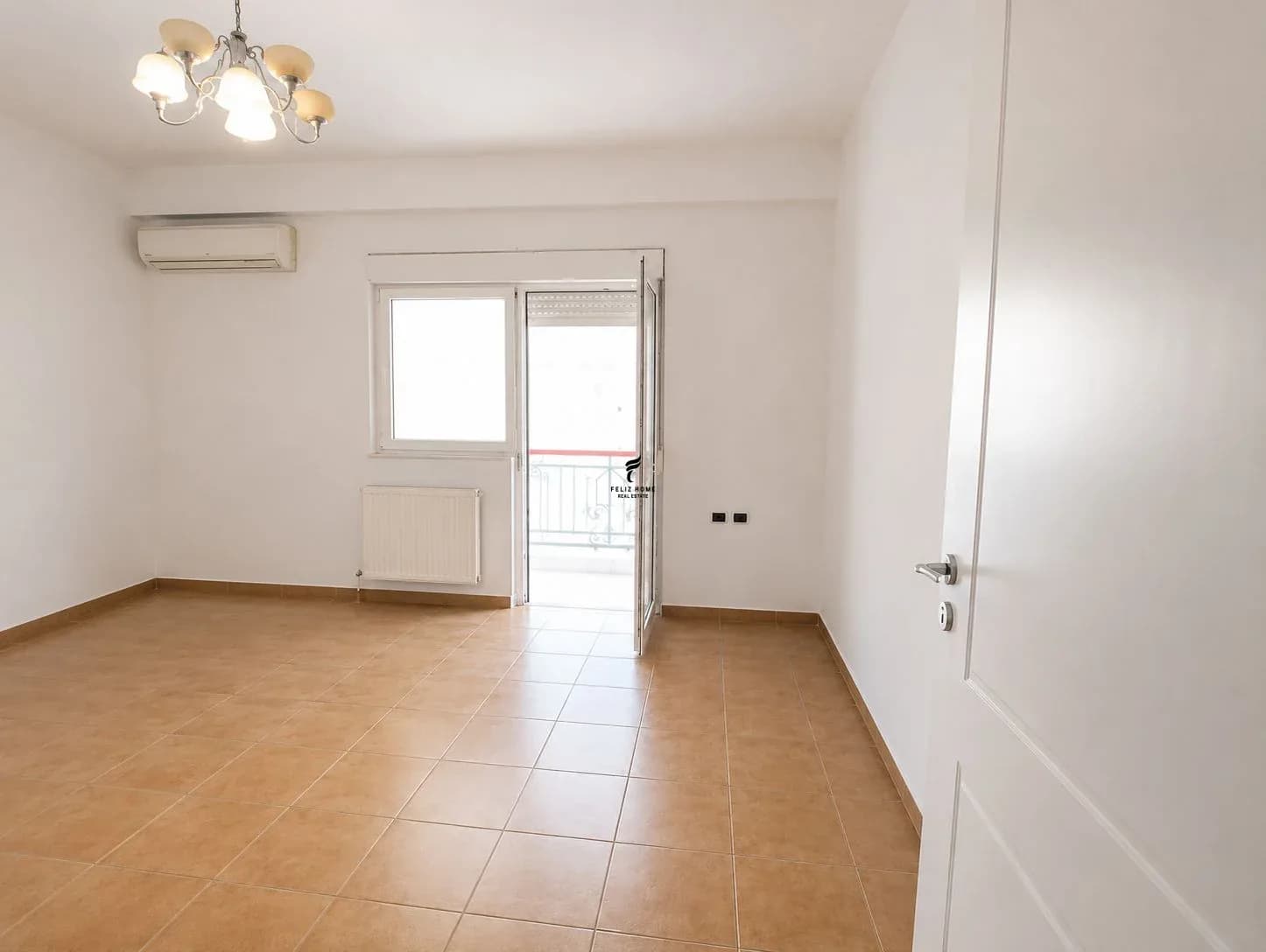 ZYRE ME QERA 120M2 BLLOK 1.000 EURO 2