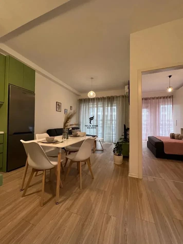APARTAMENT ME QERA 1+1 21 DHJETORI 70.000 LEKE 4