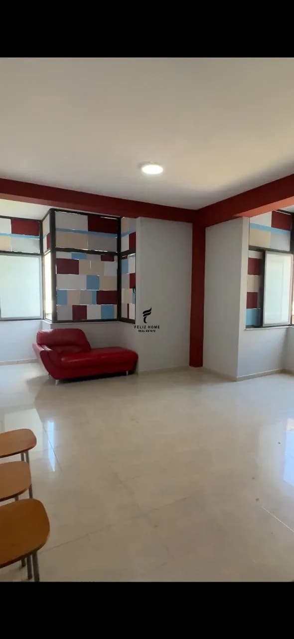 ZYRE ME QERA 120 M2 RRUGA E DURRESIT 95.000 LEKE 2