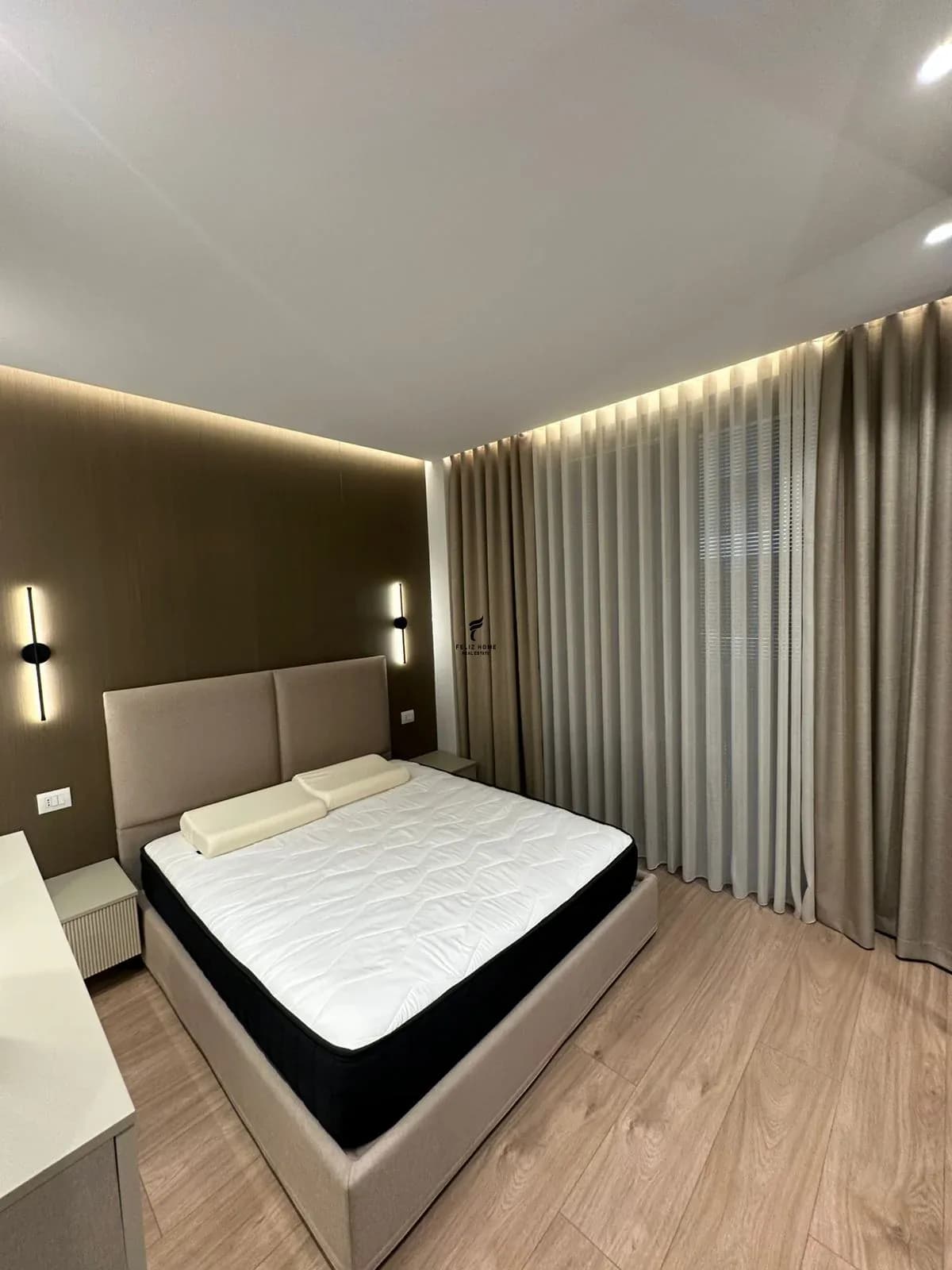 APARTAMENT ME QERA 2+1+2 MINE PEZA 1.500 EURO 4