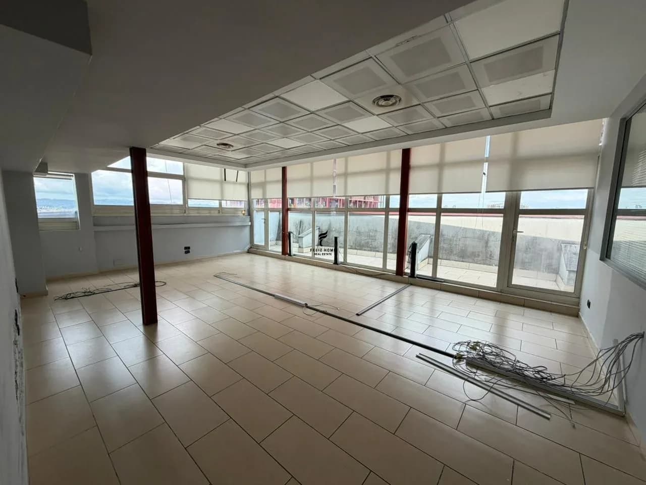 ZYRE ME QERA 450 M2 RRUGA KAVAJES 6000 EURO 3