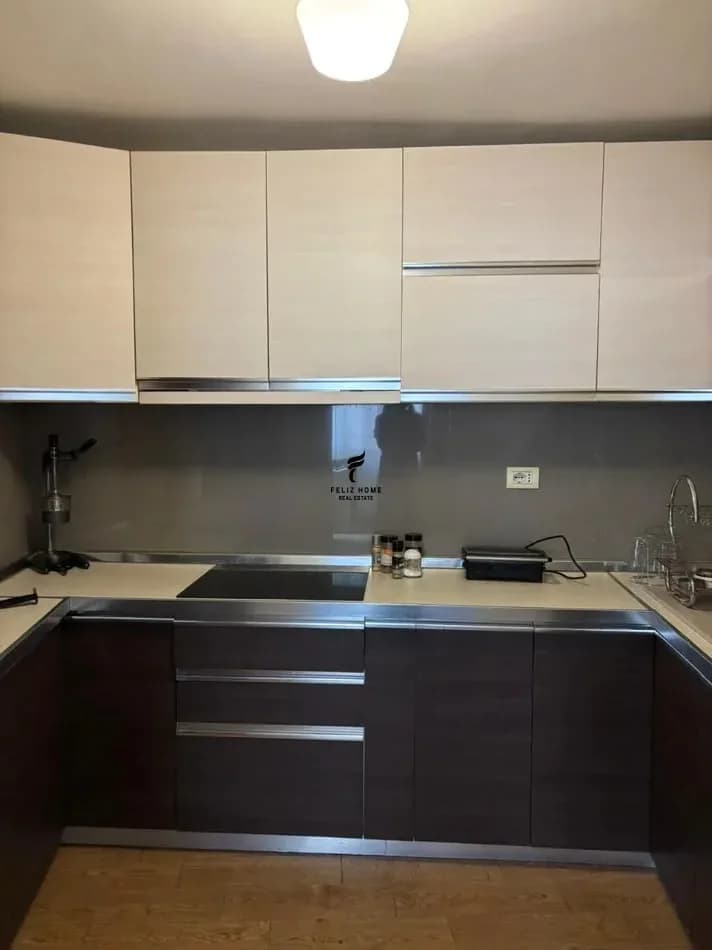 APARTAMENT ME QERA 3+1 QENDER 100.000LEKE 3
