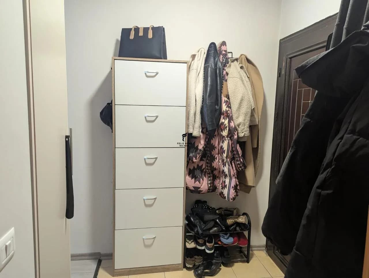 GARSONIERE ME QERA 40M2 PAZARI I RI 50.000 LEKE 4