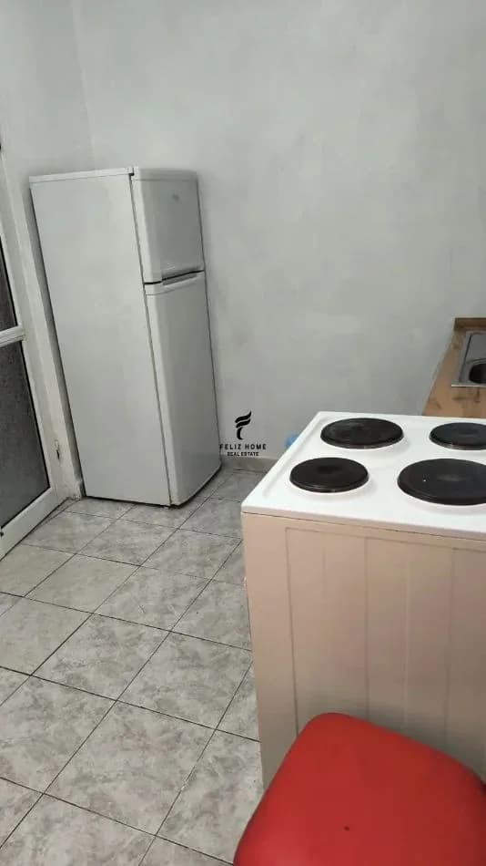 APARTAMENT ME QERA 1+1 PALLATI ME SHIGJETA 40.000 LEKE 4