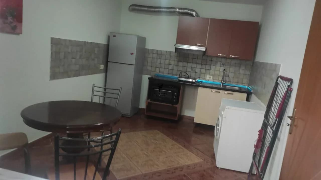 APARTAMENT ME QERA 2+1 RRUGA E ELBASANIT 55.000 LEKE 2