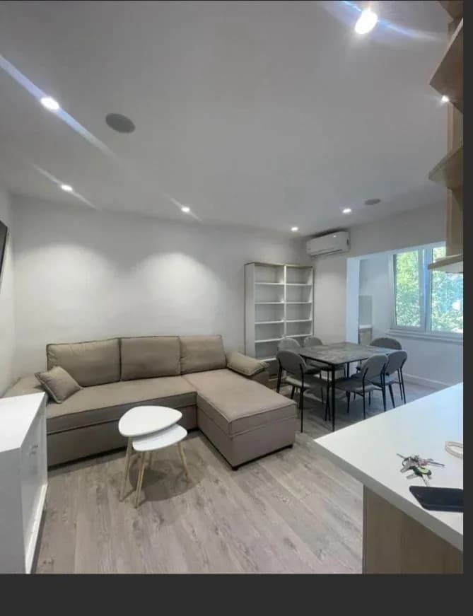APARTAMENT ME QERA 1+1 RRUGA ASIM VOKSHI 650 EURO