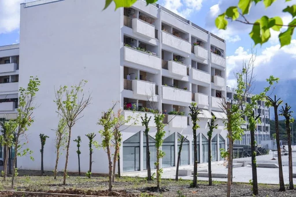 SHITET APARTAMENT 3+1+2 5 MAJI 230.000 EURO 4