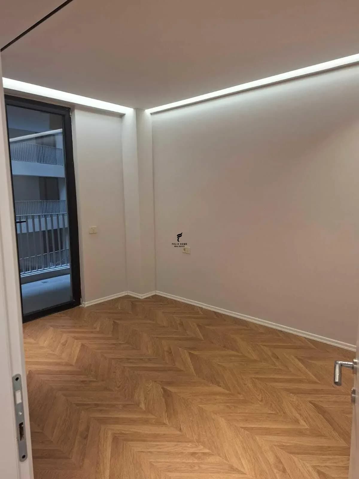 APARTAMENT ME QERA 2+1+2 MINE PEZA 100.000 LEKE 3